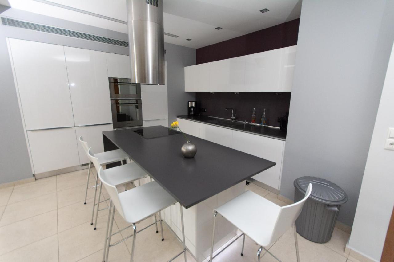 Spacious Fully Equipped 3Bd 2Bath Apt In The Heart Of City With Balconies Ac And Fast Wifi #2 Ираклио Екстериор снимка