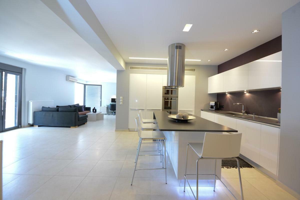 Spacious Fully Equipped 3Bd 2Bath Apt In The Heart Of City With Balconies Ac And Fast Wifi #2 Ираклио Екстериор снимка